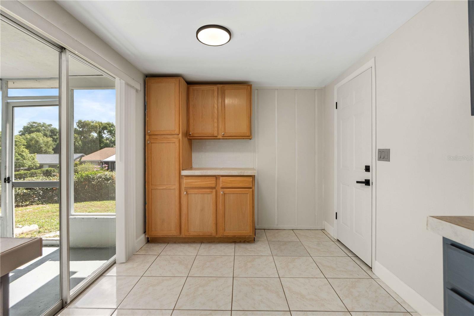 BEACON WOODS VILLAGE 5-B - Residential