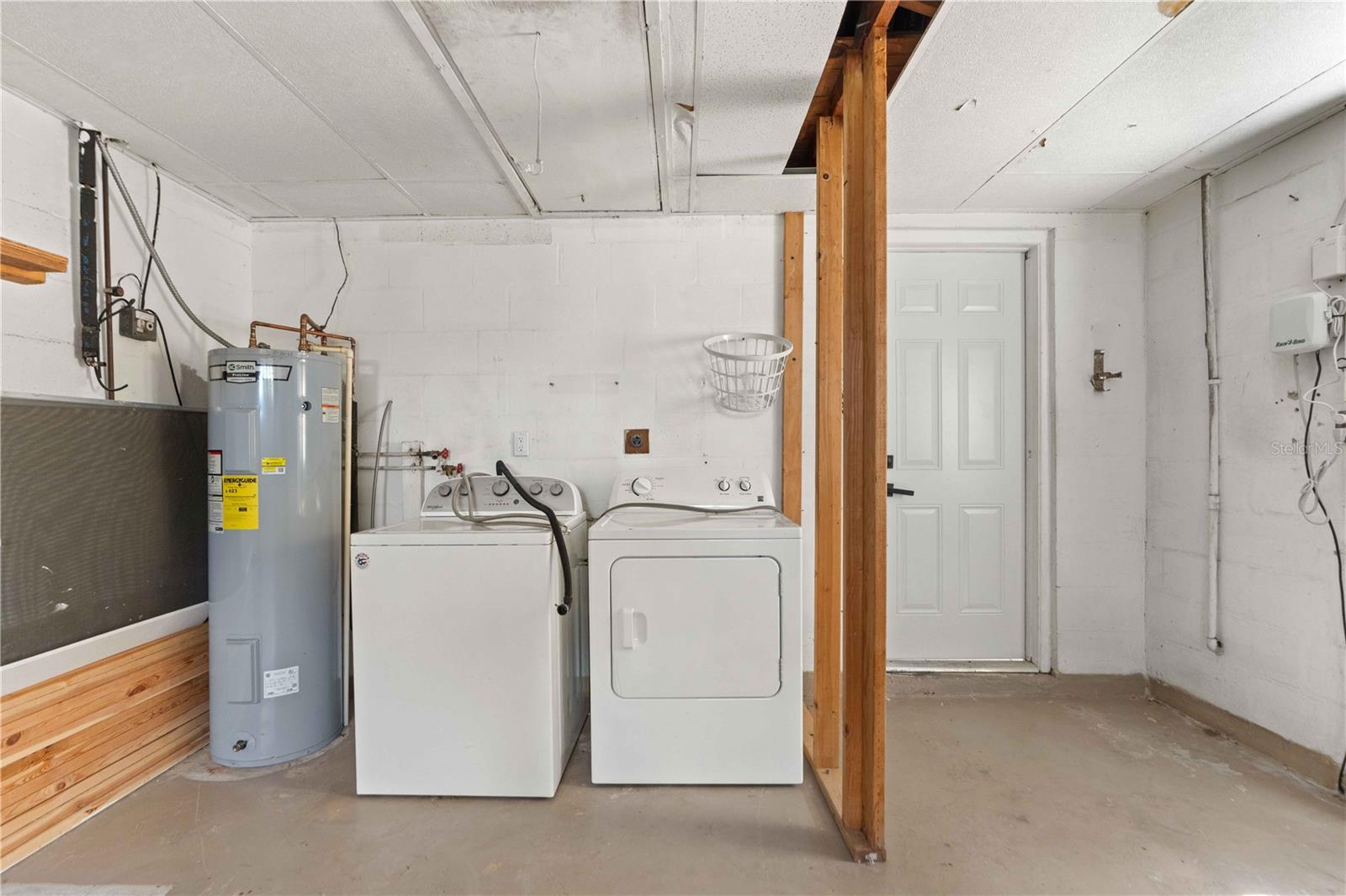 BEACON WOODS VILLAGE 5-B - Residential