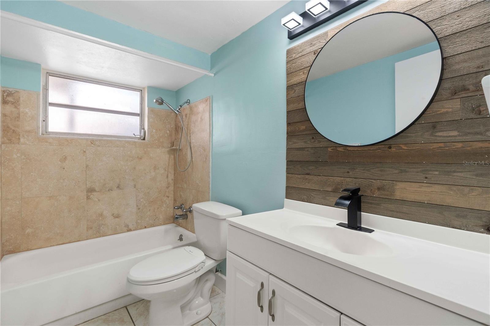 BEACON WOODS VILLAGE 5-B - Residential