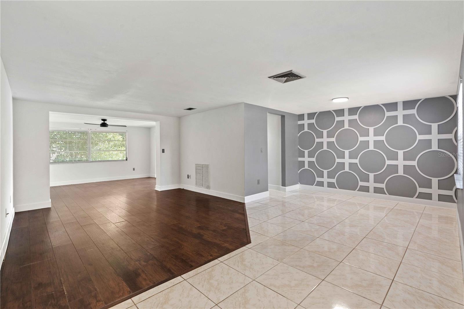 BEACON WOODS VILLAGE 5-B - Residential