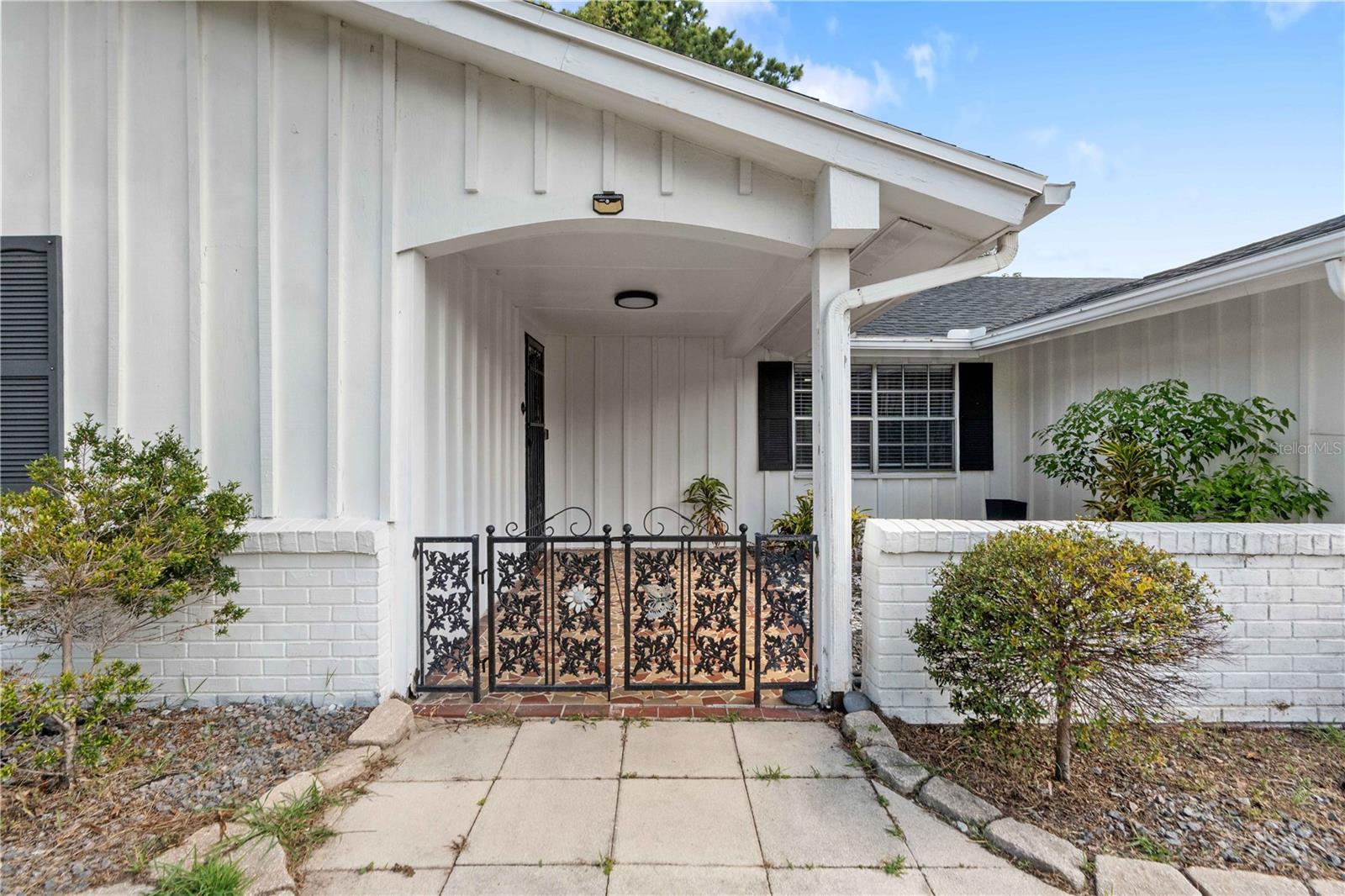 BEACON WOODS VILLAGE 5-B - Residential