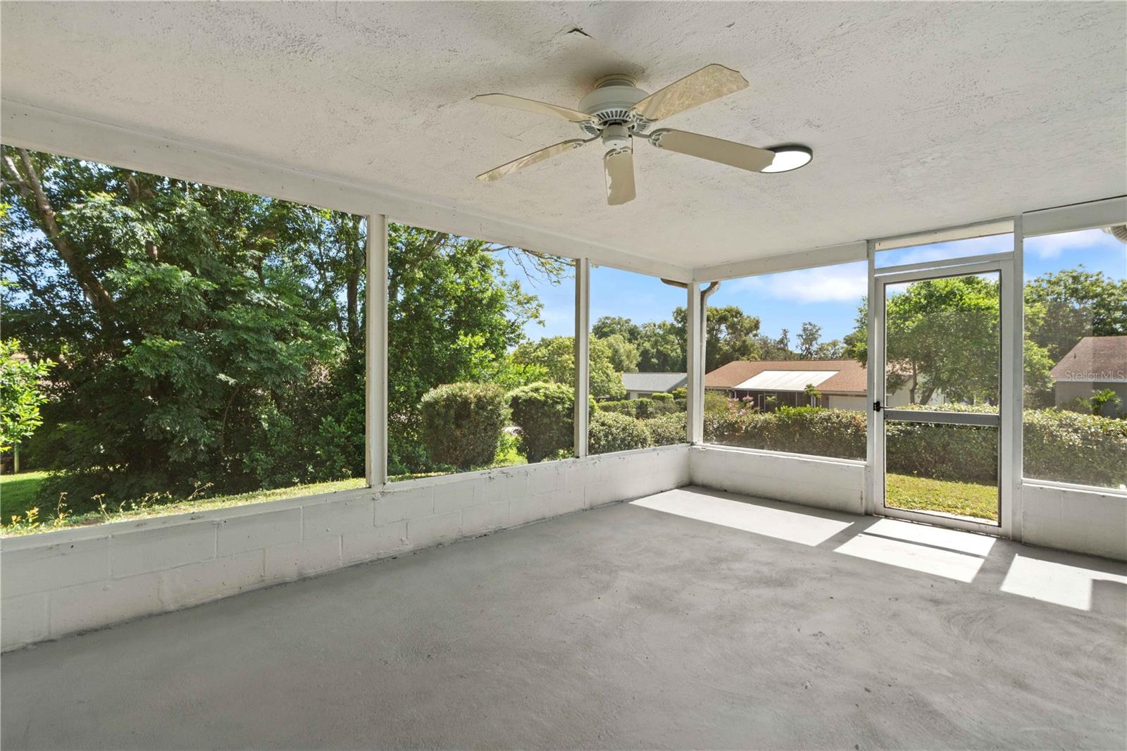 BEACON WOODS VILLAGE 5-B - Residential