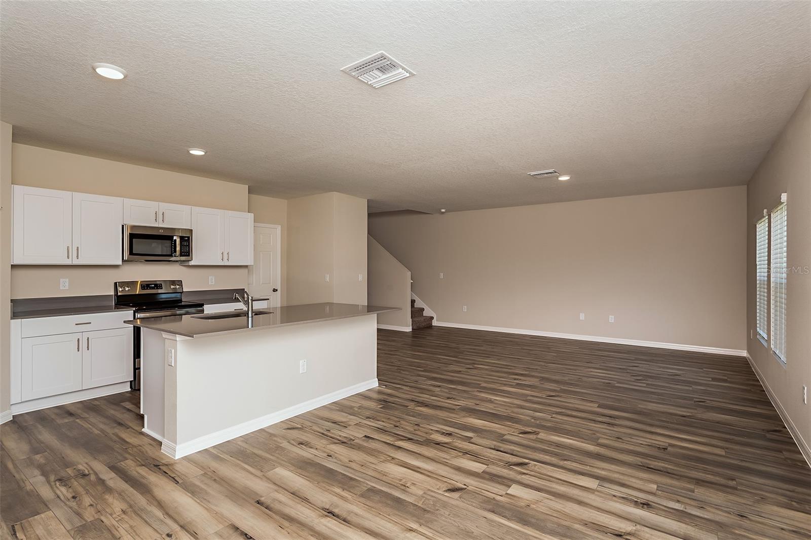 DAVIS LANDING - Residential