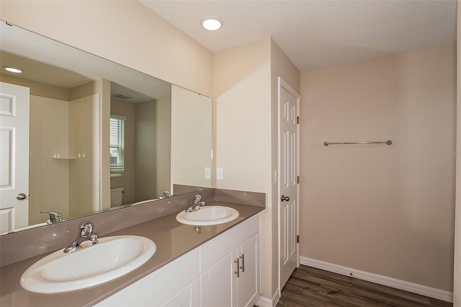 DAVIS LANDING - Residential