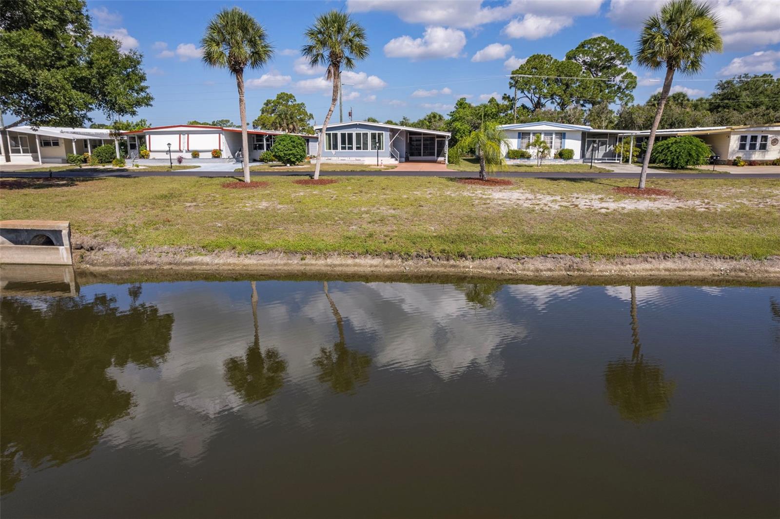 LA CASA MHP CO-OP - Residential
