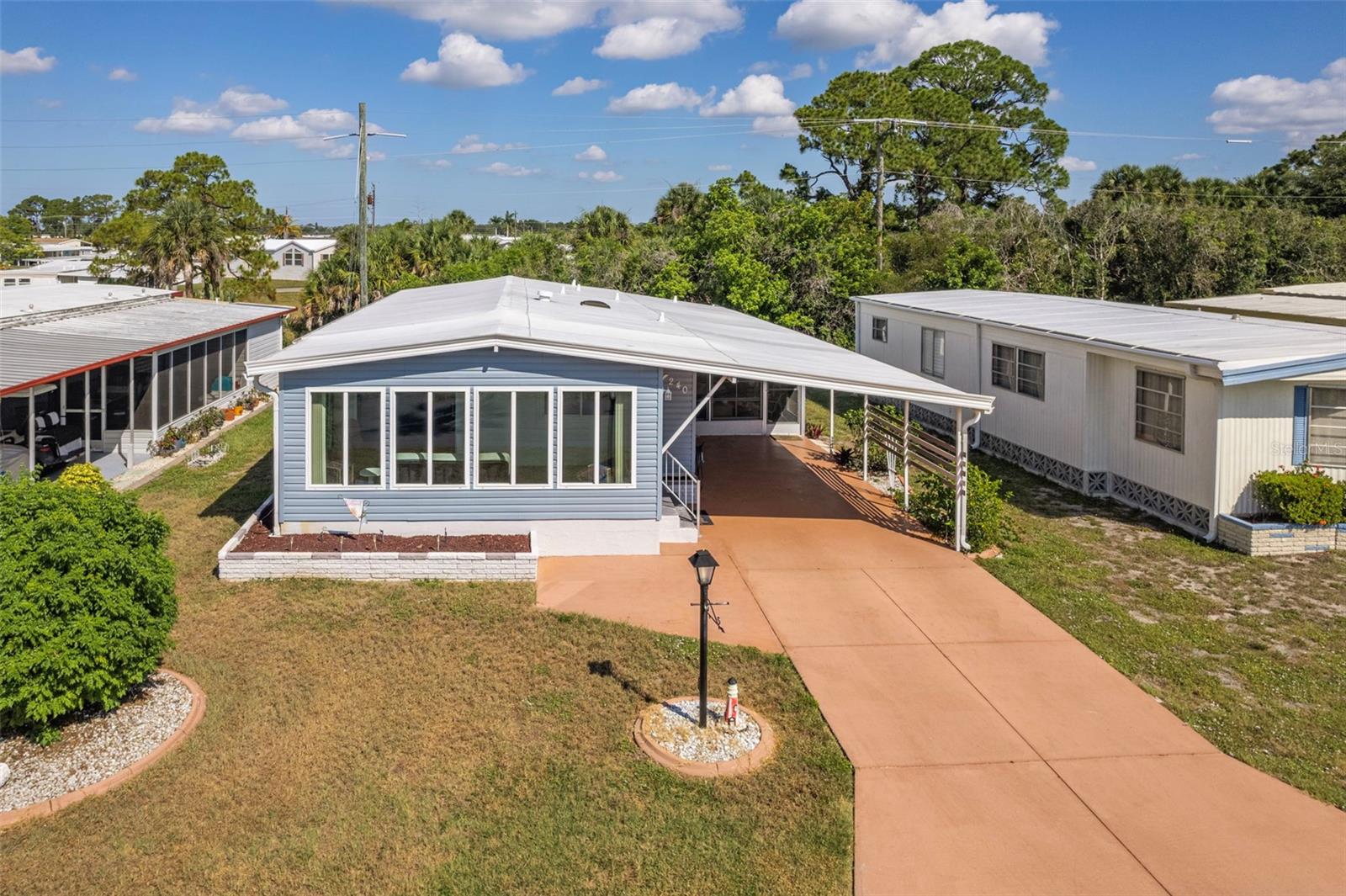 LA CASA MHP CO-OP - Residential