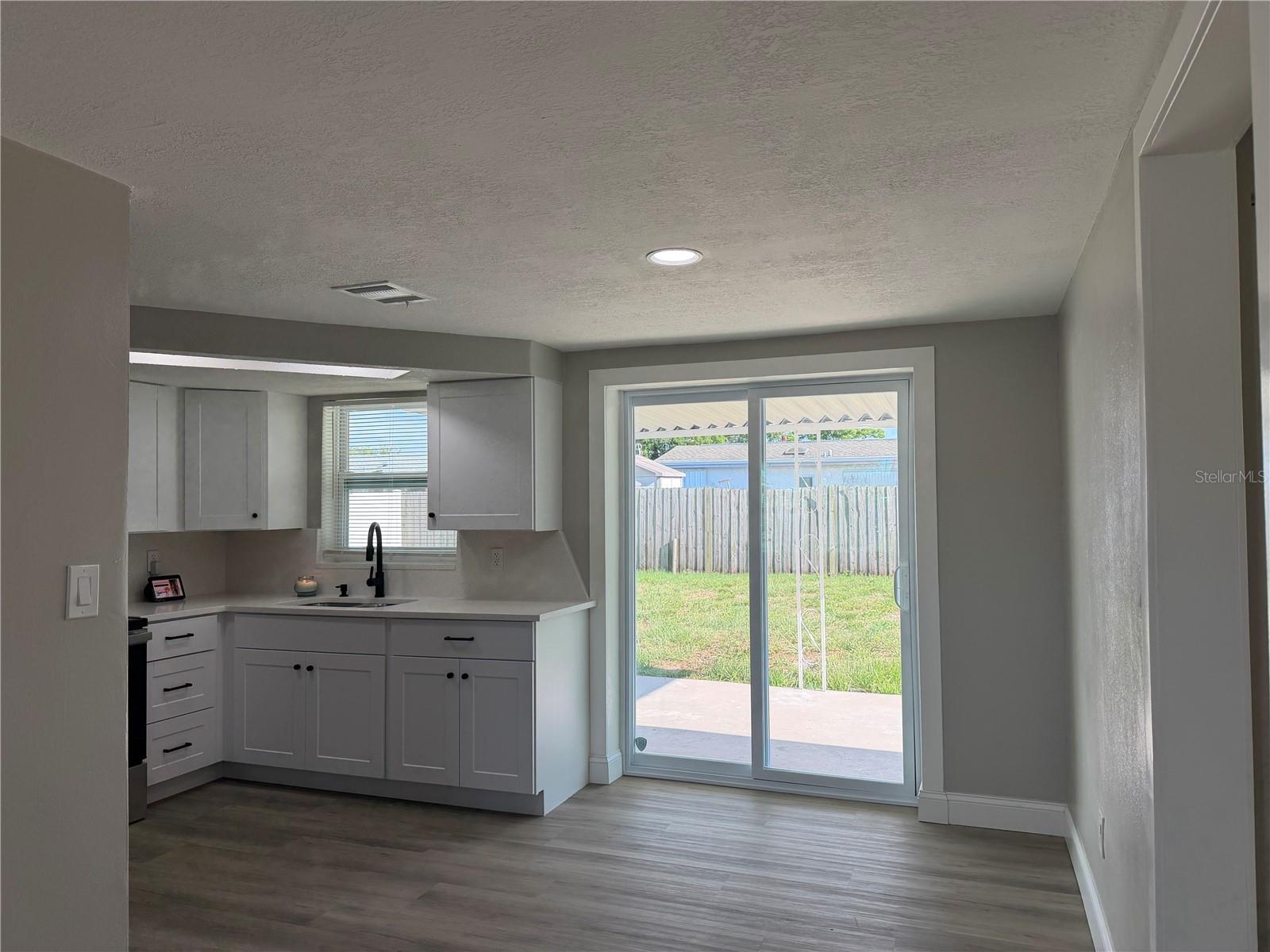 REGENCY PARK - Residential