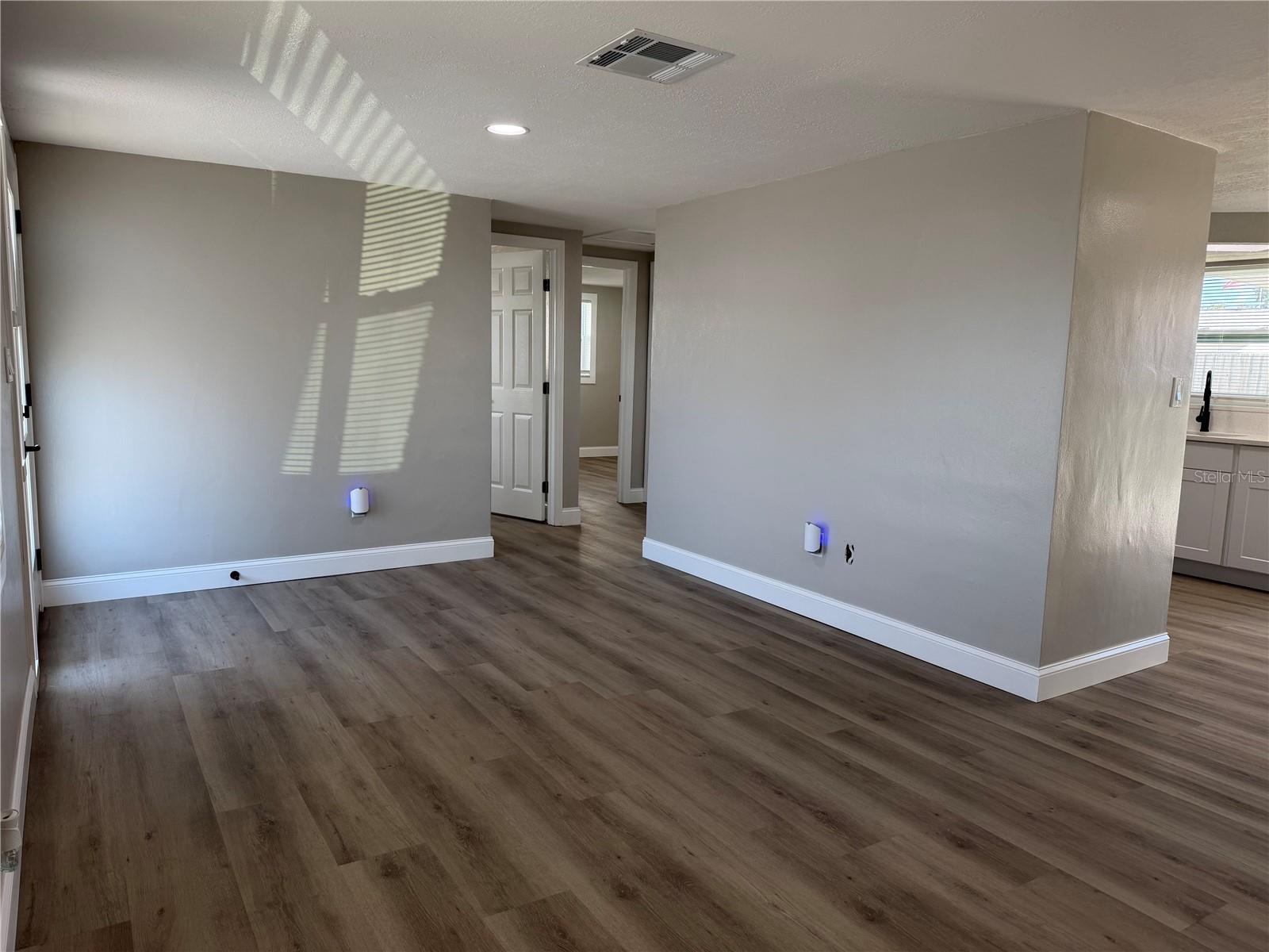 REGENCY PARK - Residential