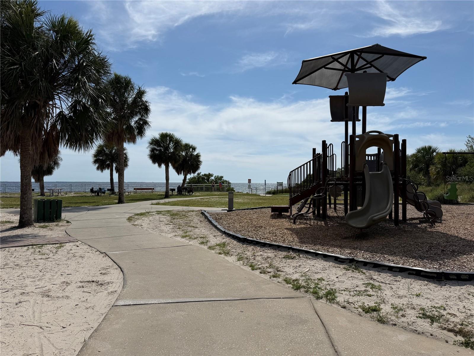 REGENCY PARK - Residential