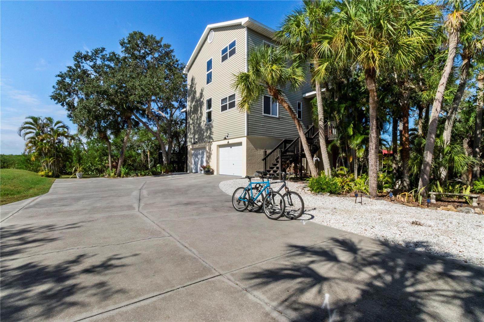 ACREAGE & UNREC - Residential