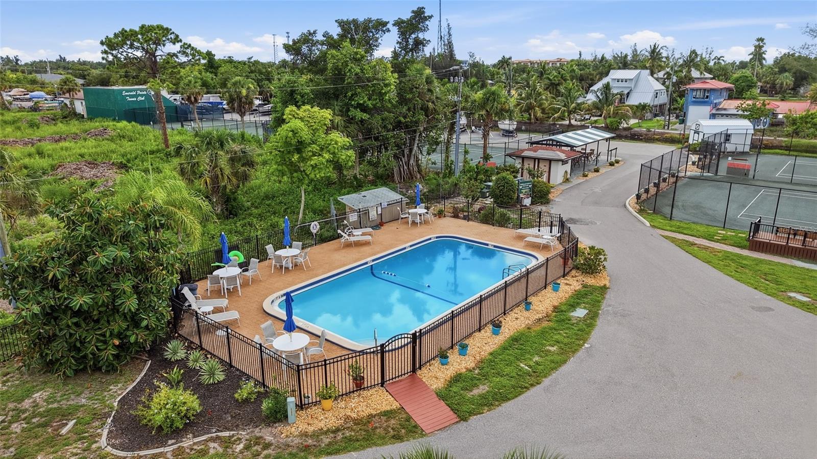 EMERALD POINTE PH 04 - Residential