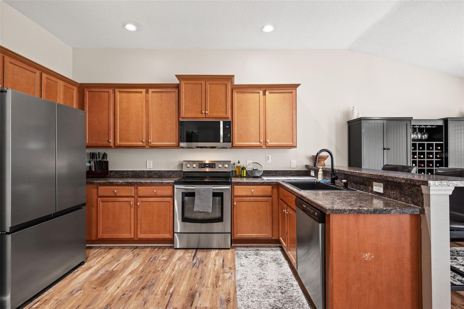 AYERSWORTH GLEN - Residential