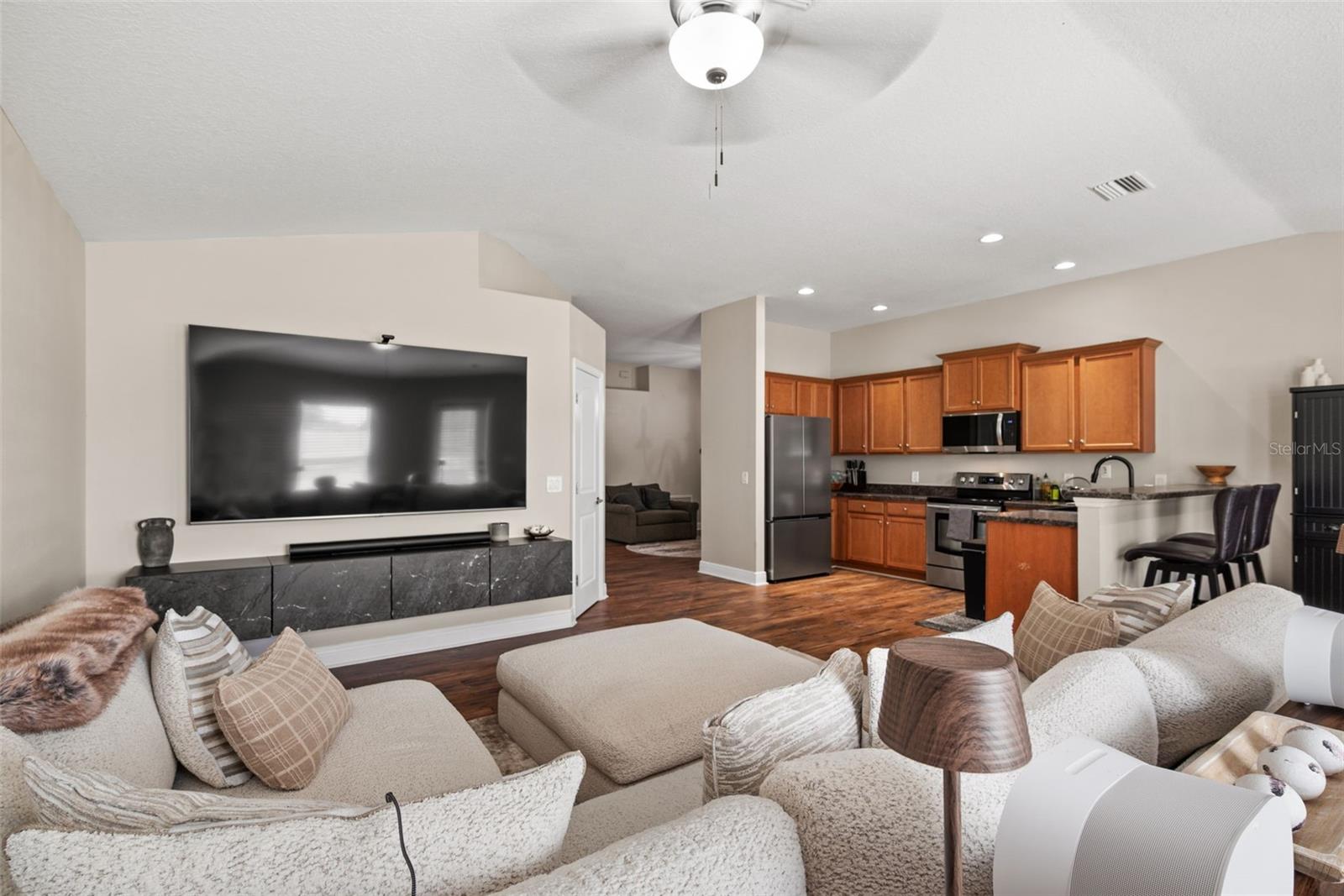 AYERSWORTH GLEN - Residential