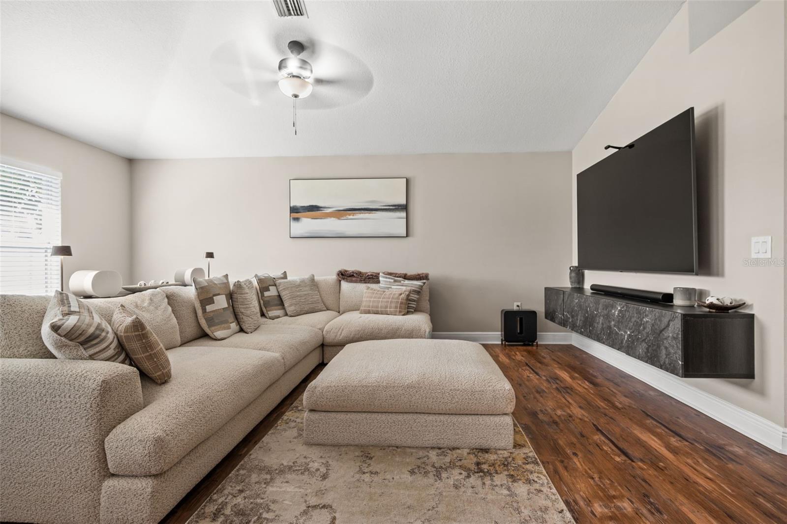 AYERSWORTH GLEN - Residential