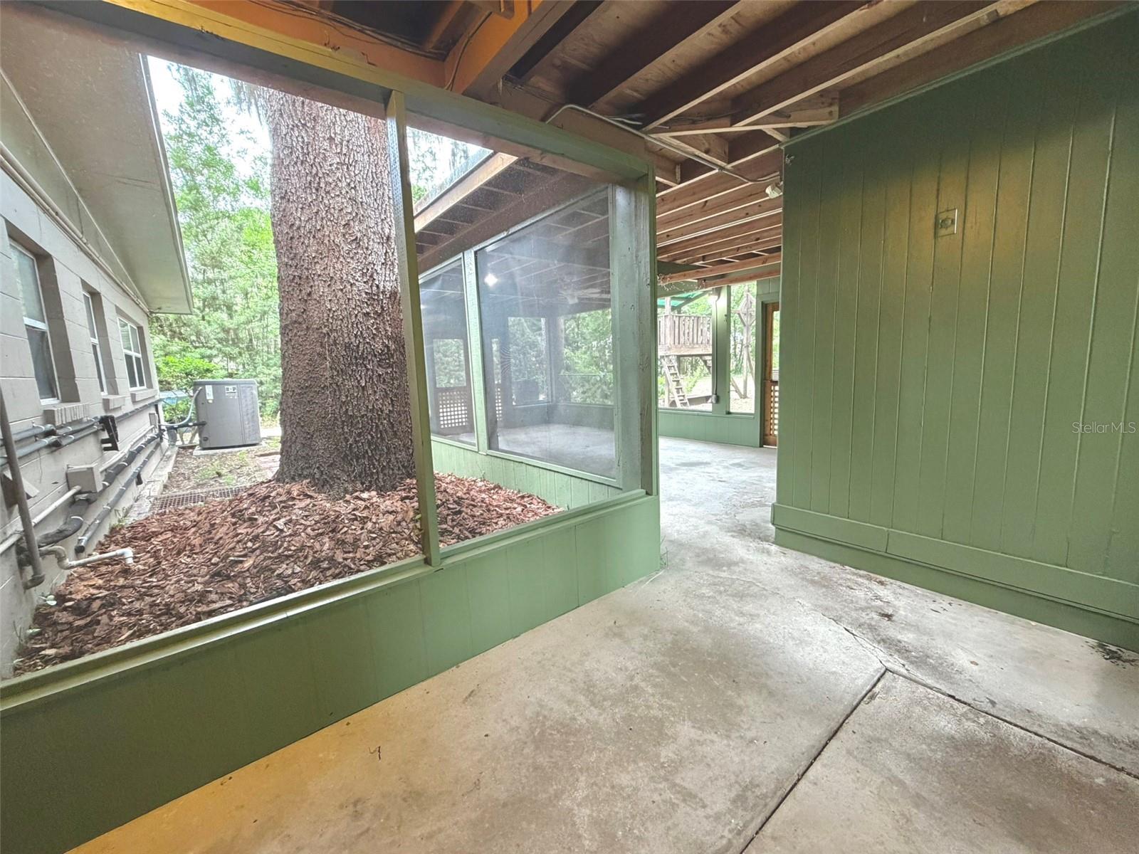 CREEKSIDE - Residential