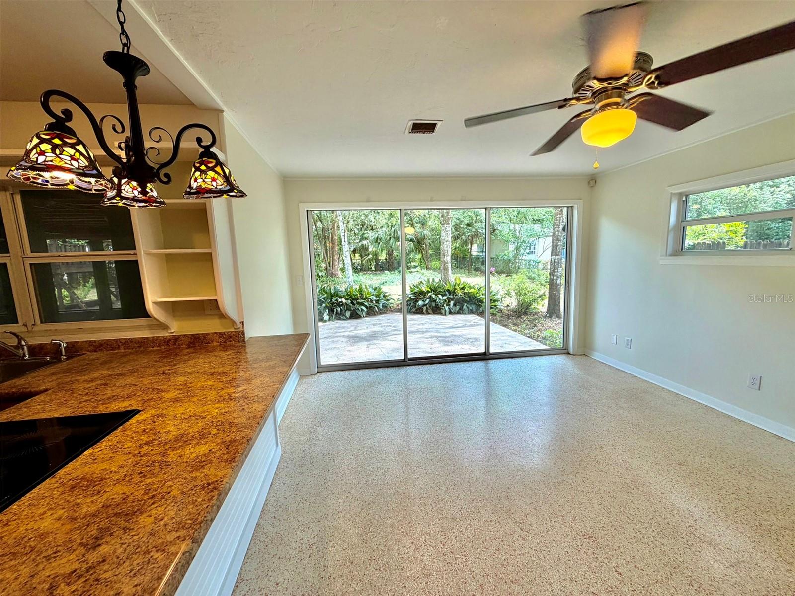 CREEKSIDE - Residential