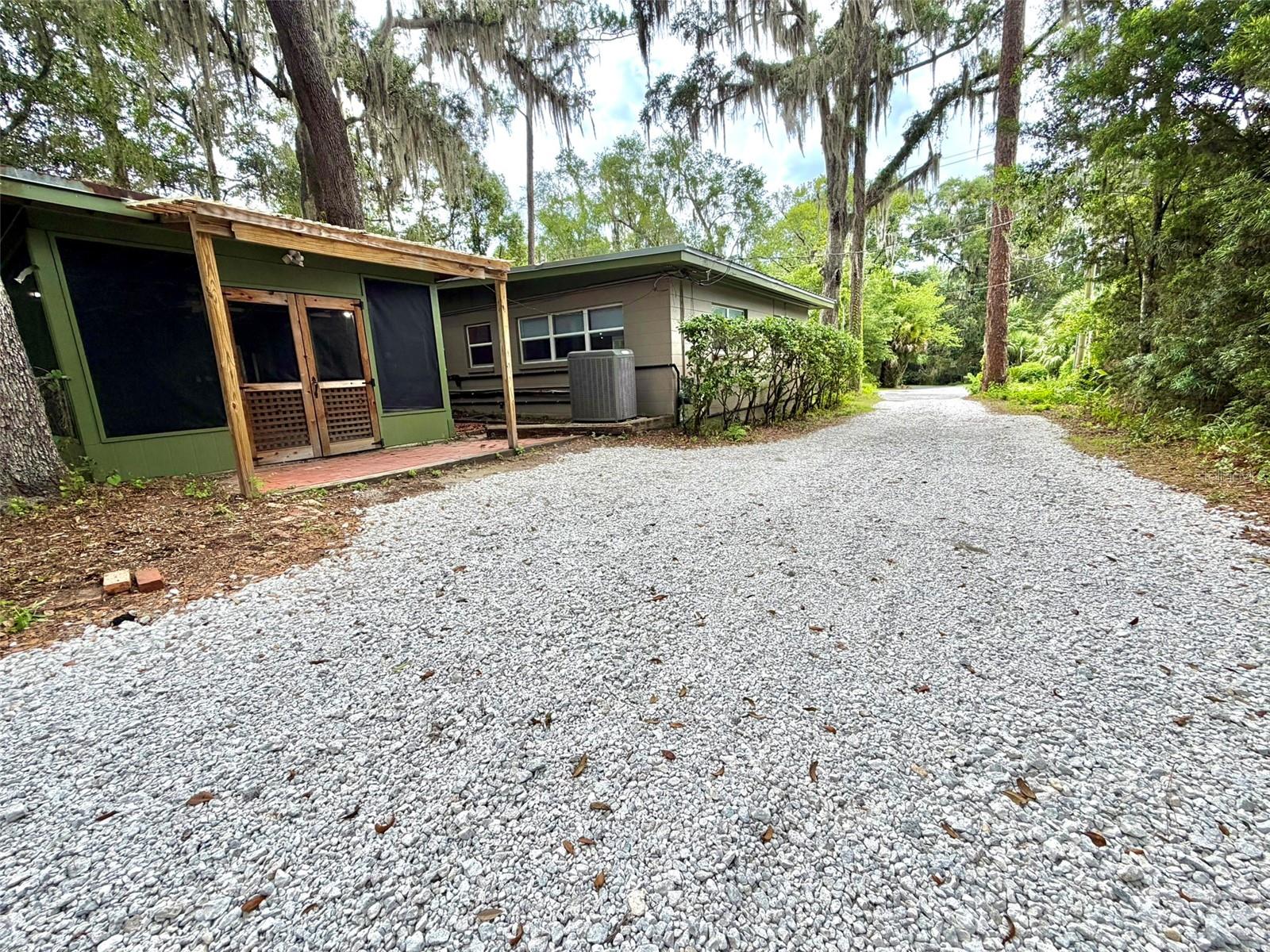 CREEKSIDE - Residential