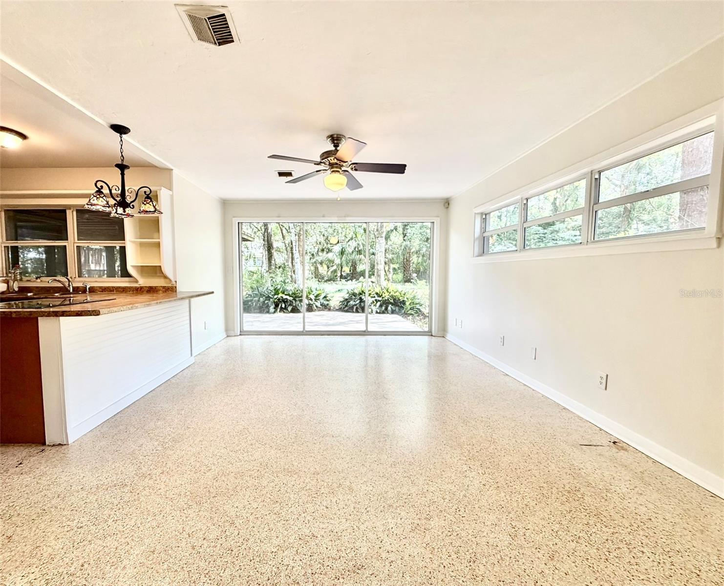 CREEKSIDE - Residential