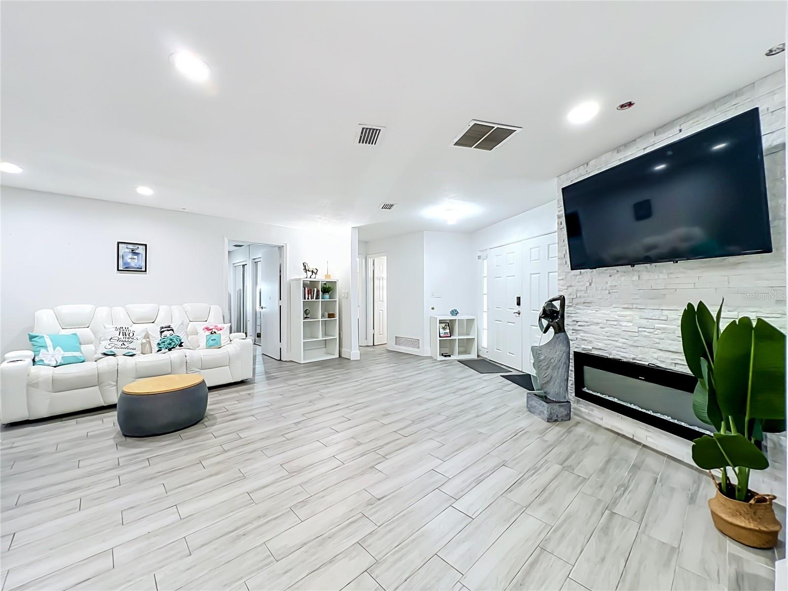 ISLE CATALINA - Residential
