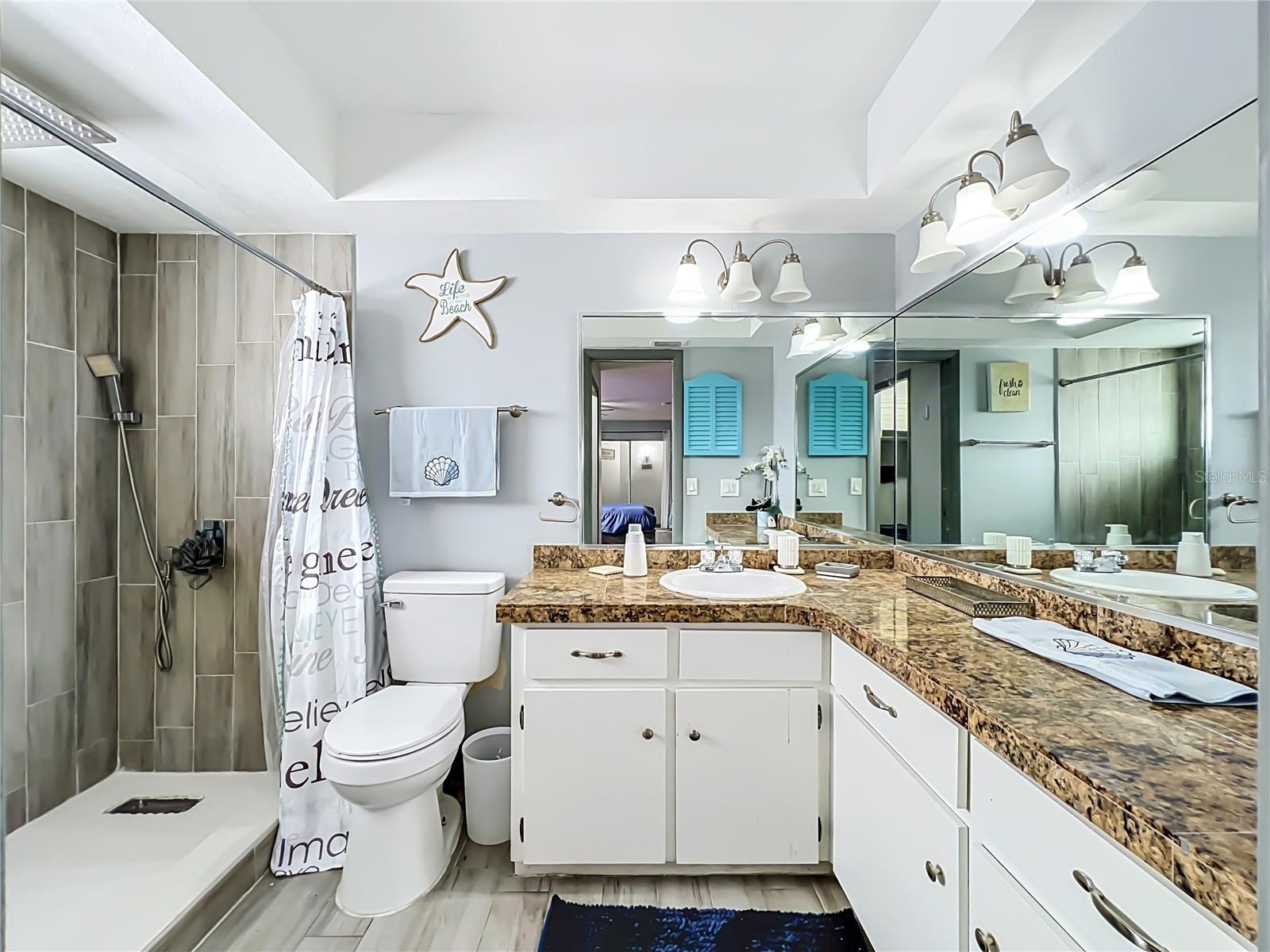 ISLE CATALINA - Residential