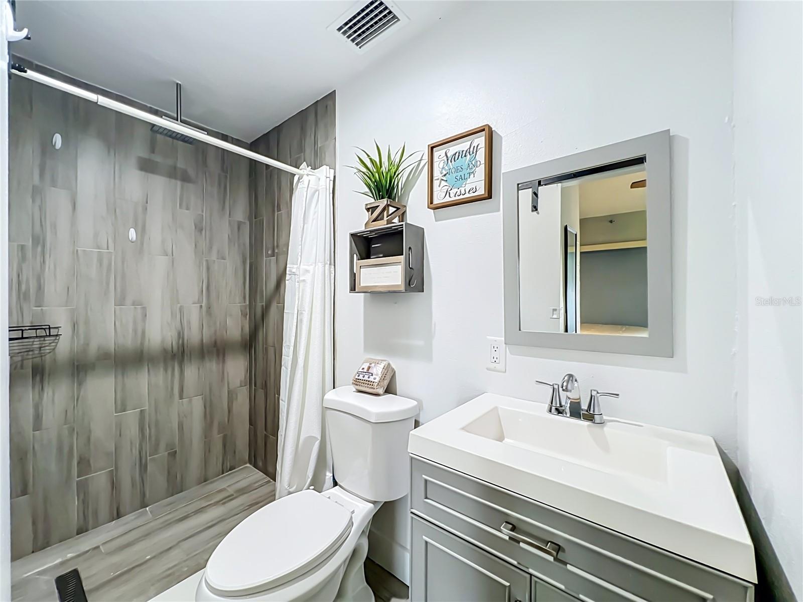 ISLE CATALINA - Residential