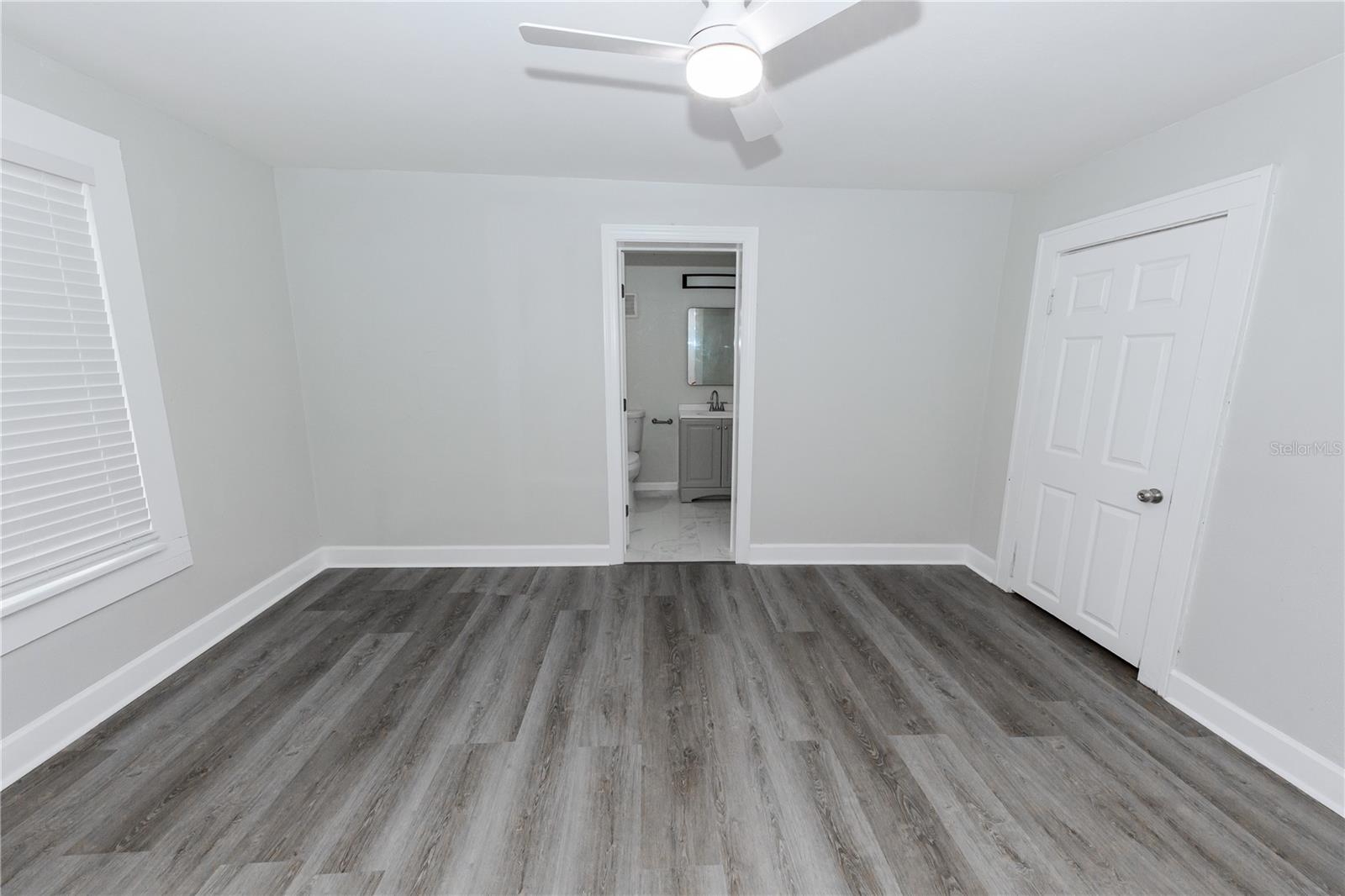 LAUGHNERS LAKEVIEW ADD - Residential Lease