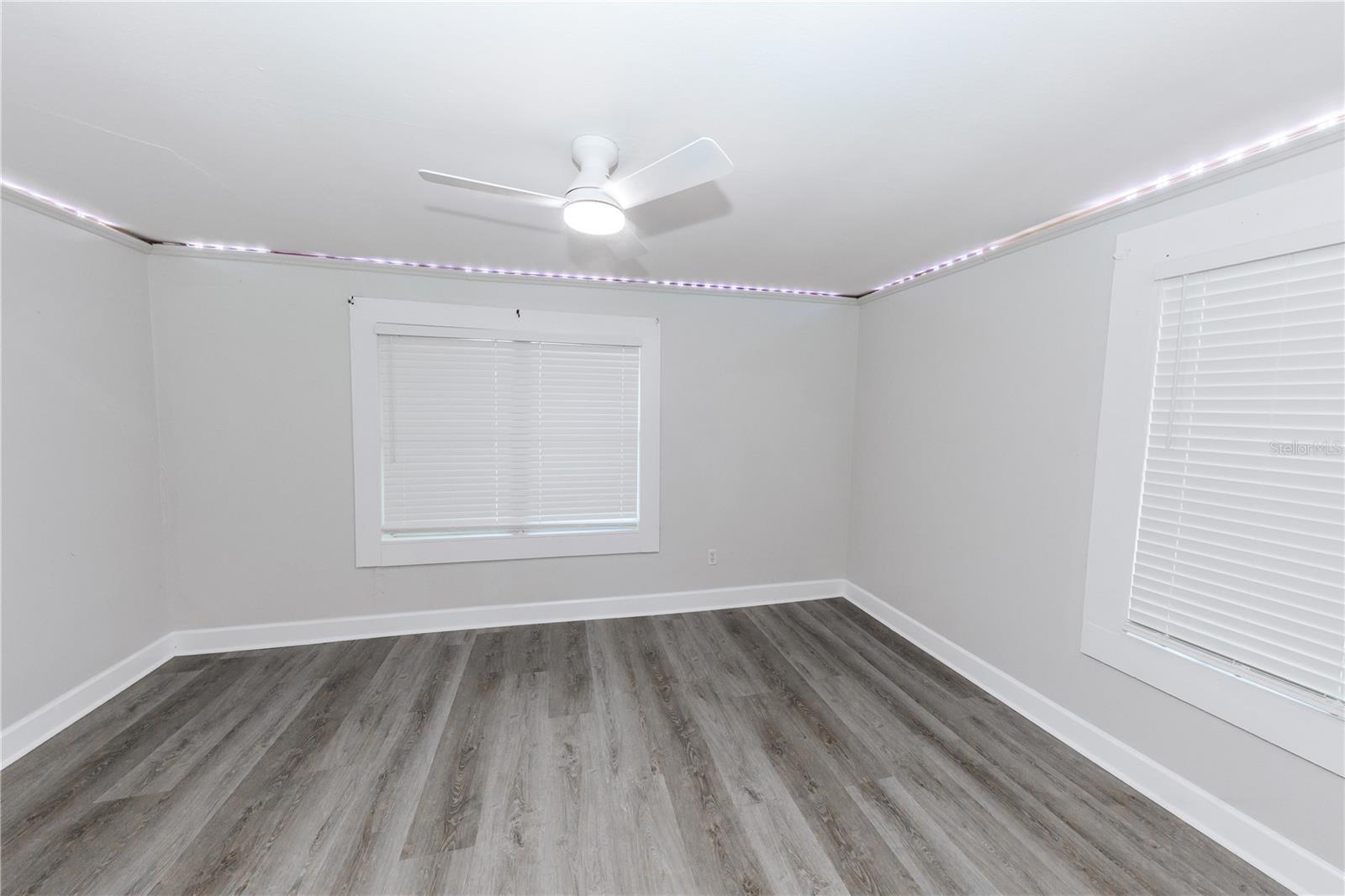 LAUGHNERS LAKEVIEW ADD - Residential Lease