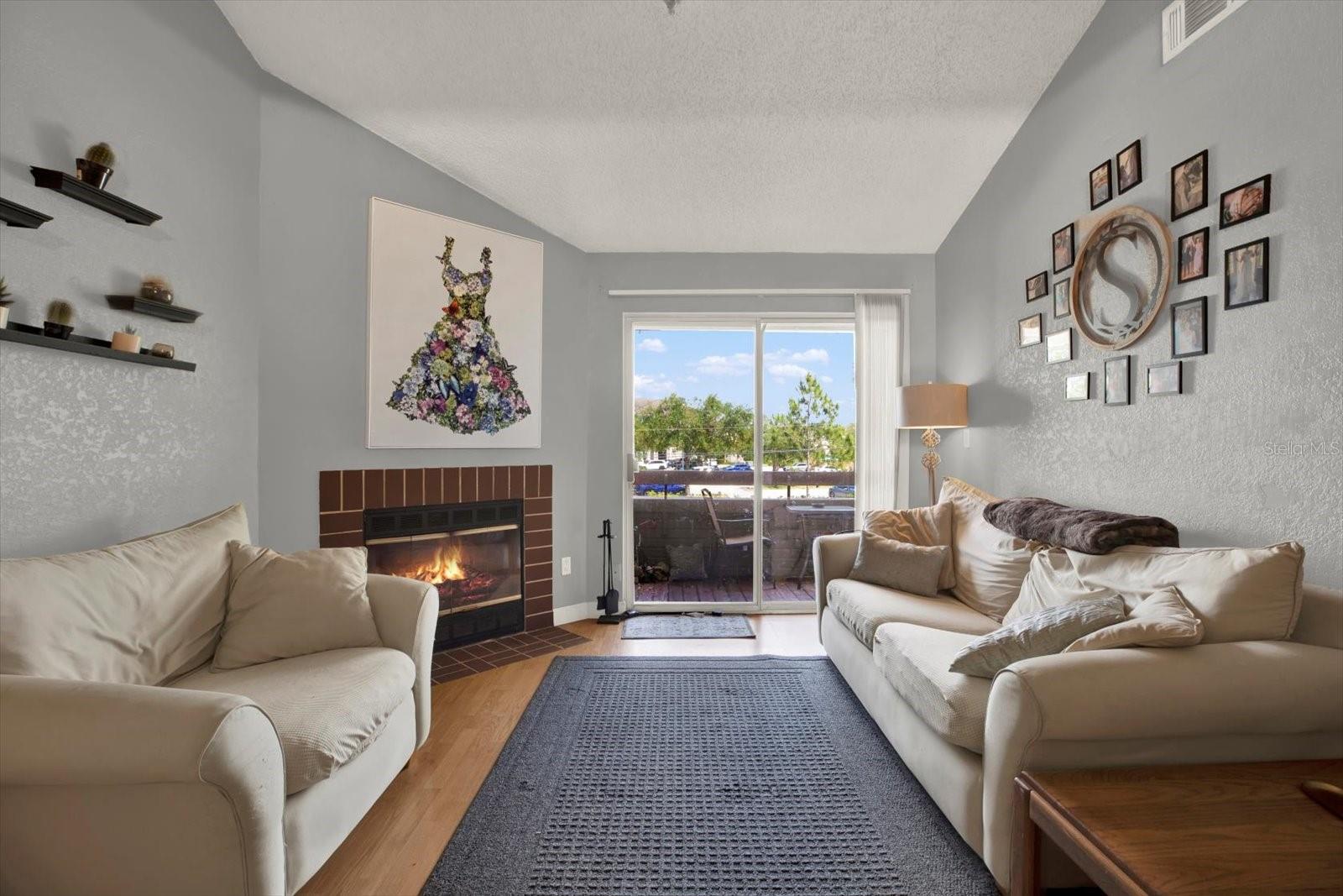 ITOPIA PRIVATE RESIDENCES CONDO - Residential
