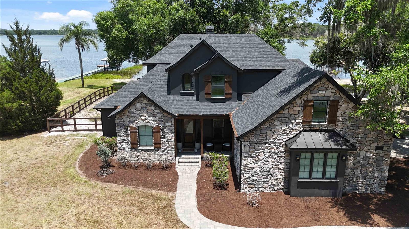 OAKWOOD SHORES - Residential