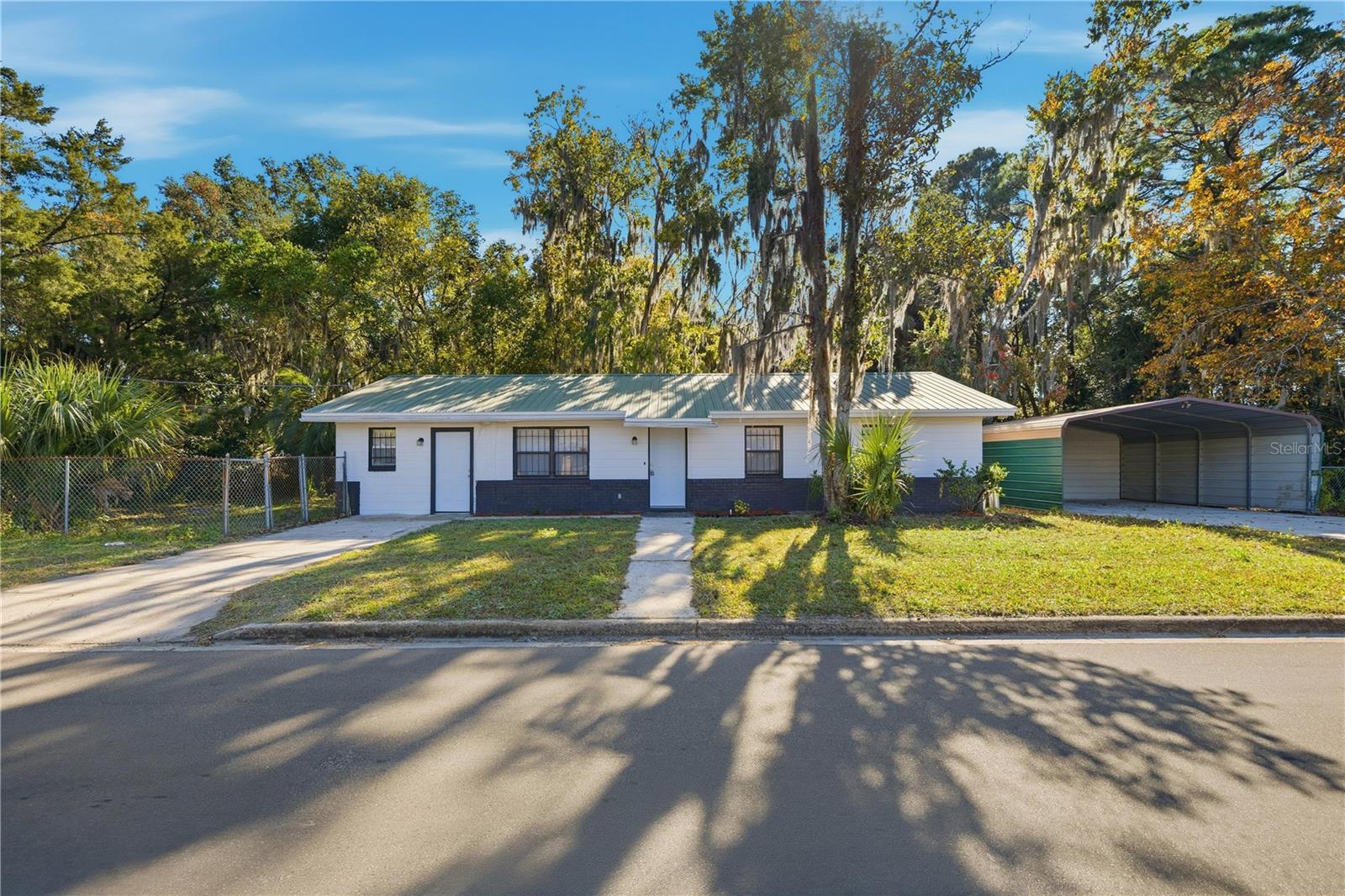 Seller is offering $5,000 towards closing costs! Welcome to this beautifully updated 3-bedroom, 2-bath home offering 1,325 sqft of comfortable living space on a 0.17-acre lot. This property features a fresh interior with modern cosmetic updates throughout, including new flooring, updated finishes, and a clean, move-in-ready feel. The spacious layout provides a bright living area, an open dining space, and a well-appointed kitchen perfect for everyday living. Outside, enjoy a generous backyard with plenty of room for entertaining, gardening, or future improvements. Located just minutes from local shops, schools, and major roadways, this home offers convenience and value for both homeowners and investors. Whether you're looking for your first home, downsizing, or adding to your rental portfolio, 1915 Bronson St is a great opportunity in a growing area.