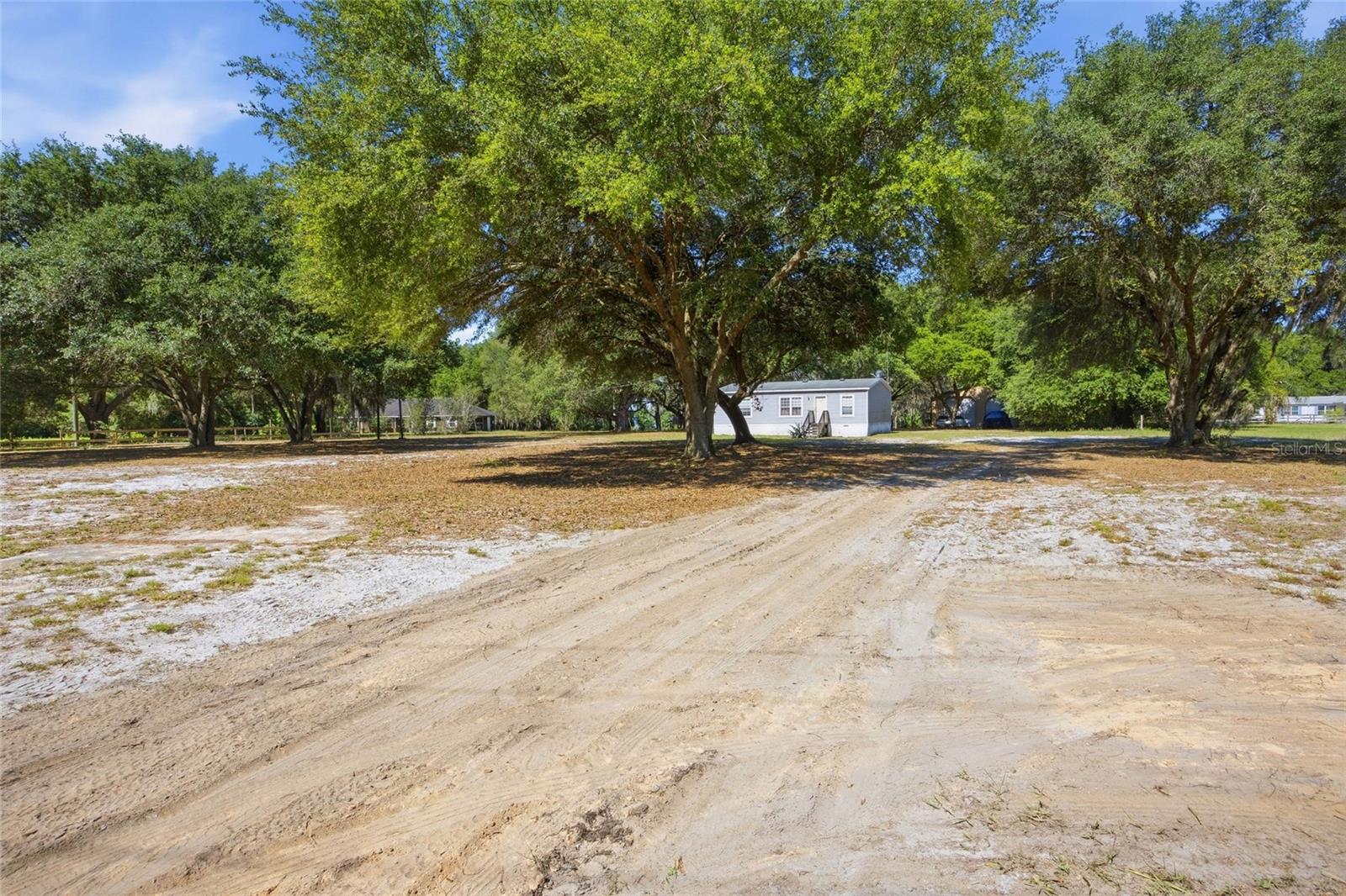 LAKE BRYANT ESTATE - Residential
