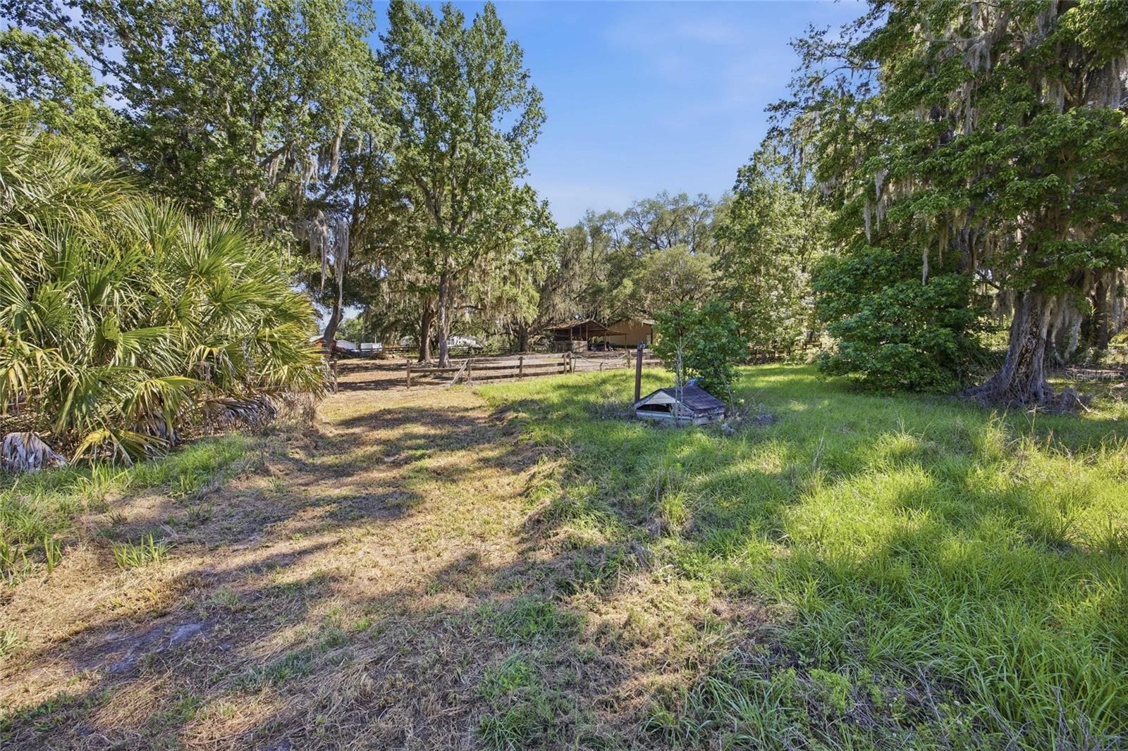 LAKE BRYANT ESTATE - Residential