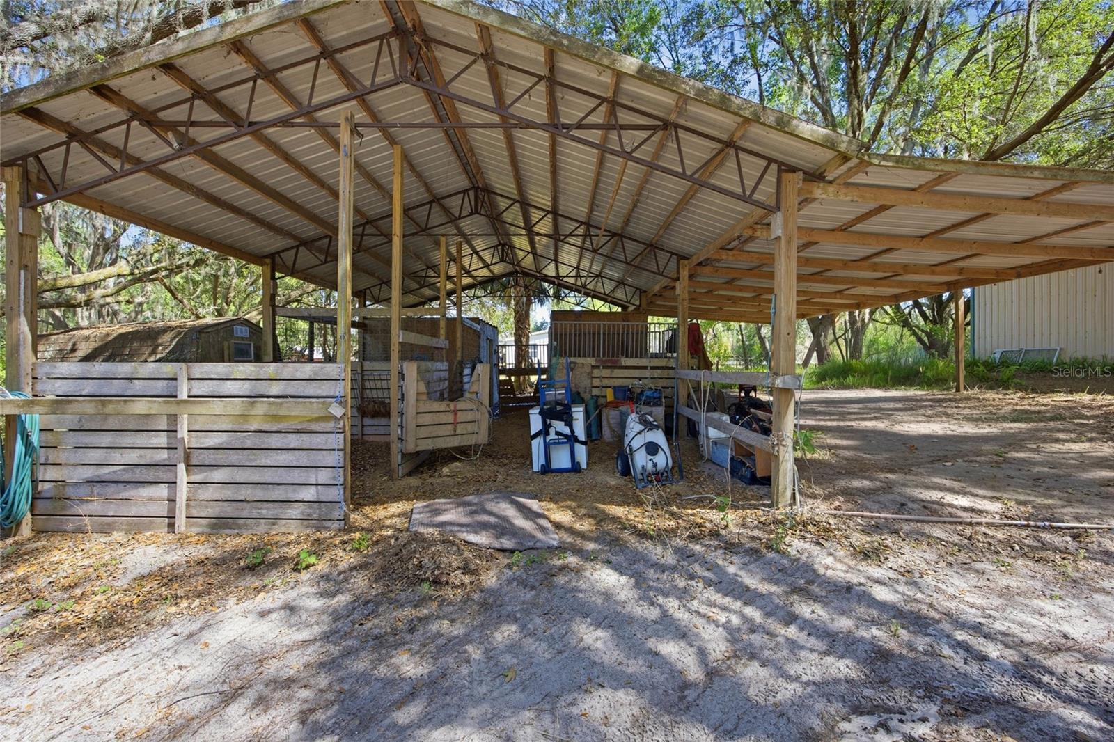 LAKE BRYANT ESTATE - Residential