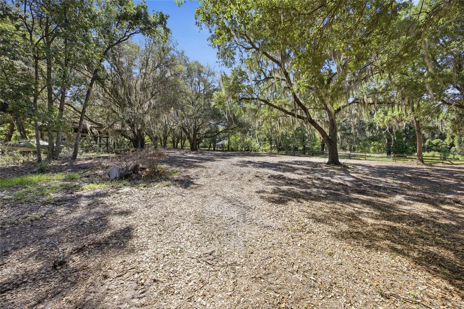 LAKE BRYANT ESTATE - Residential