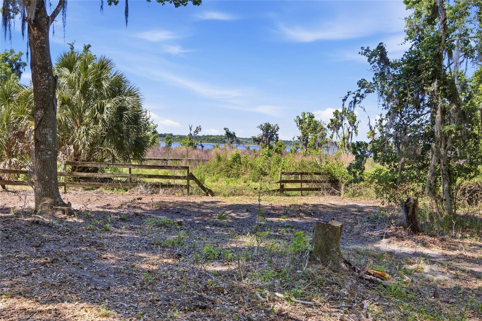 LAKE BRYANT ESTATE - Residential