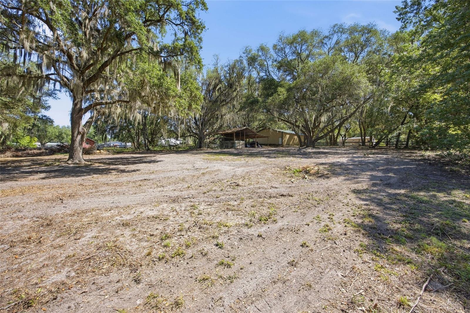 LAKE BRYANT ESTATE - Residential