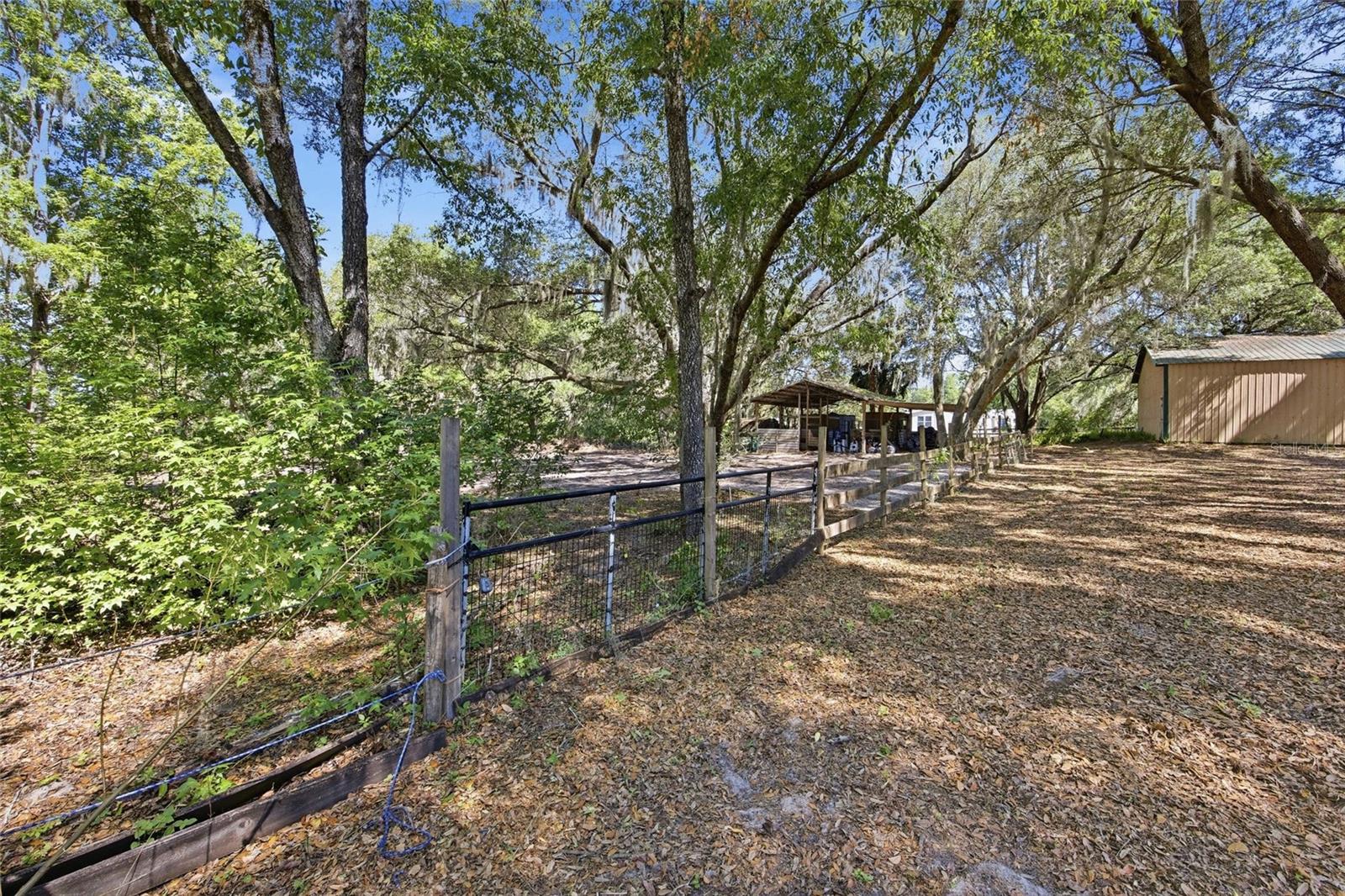 LAKE BRYANT ESTATE - Residential