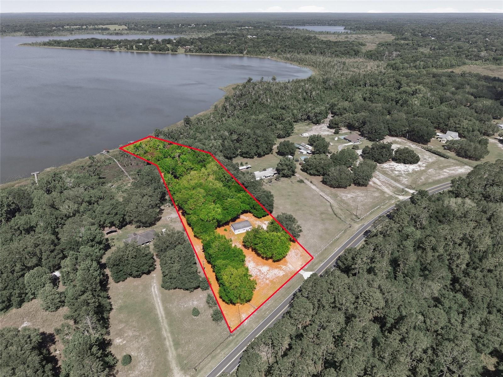 LAKE BRYANT ESTATE - Residential