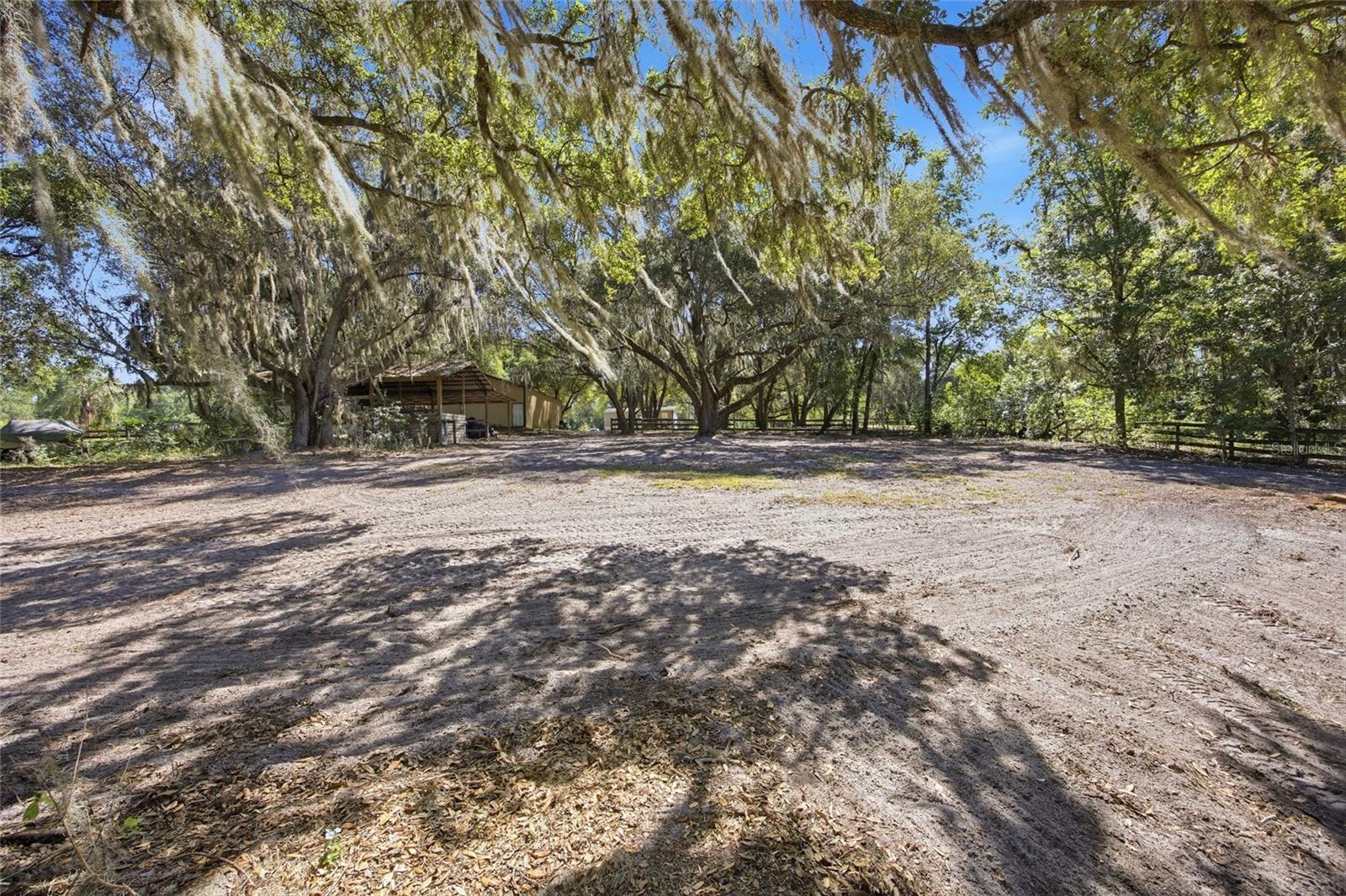 LAKE BRYANT ESTATE - Residential