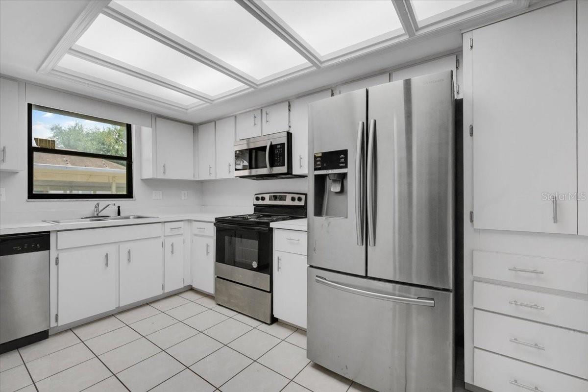 KIMBERLEA CONDO 06 PH 01 - Residential
