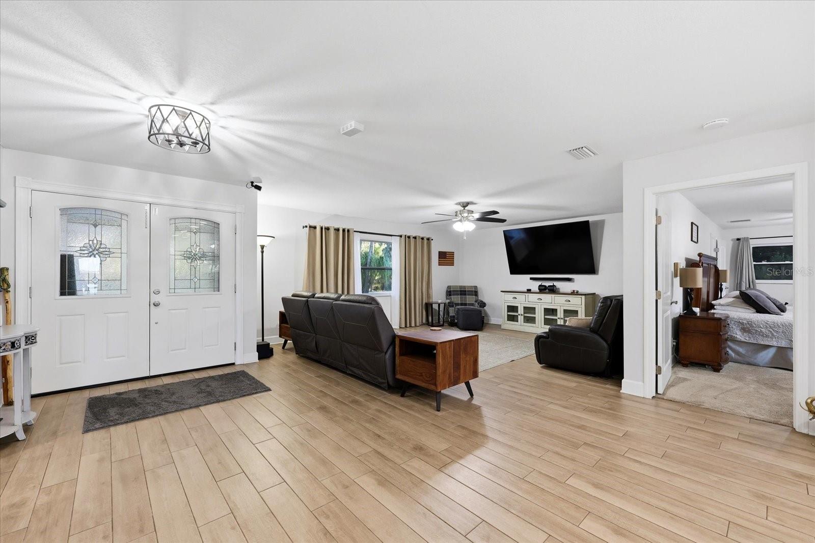 LAKESIDE ESTATES INC - Residential