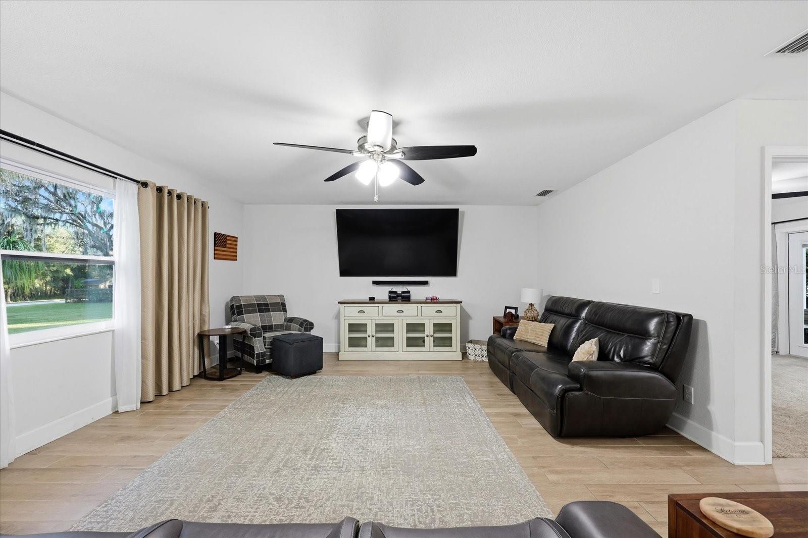 LAKESIDE ESTATES INC - Residential