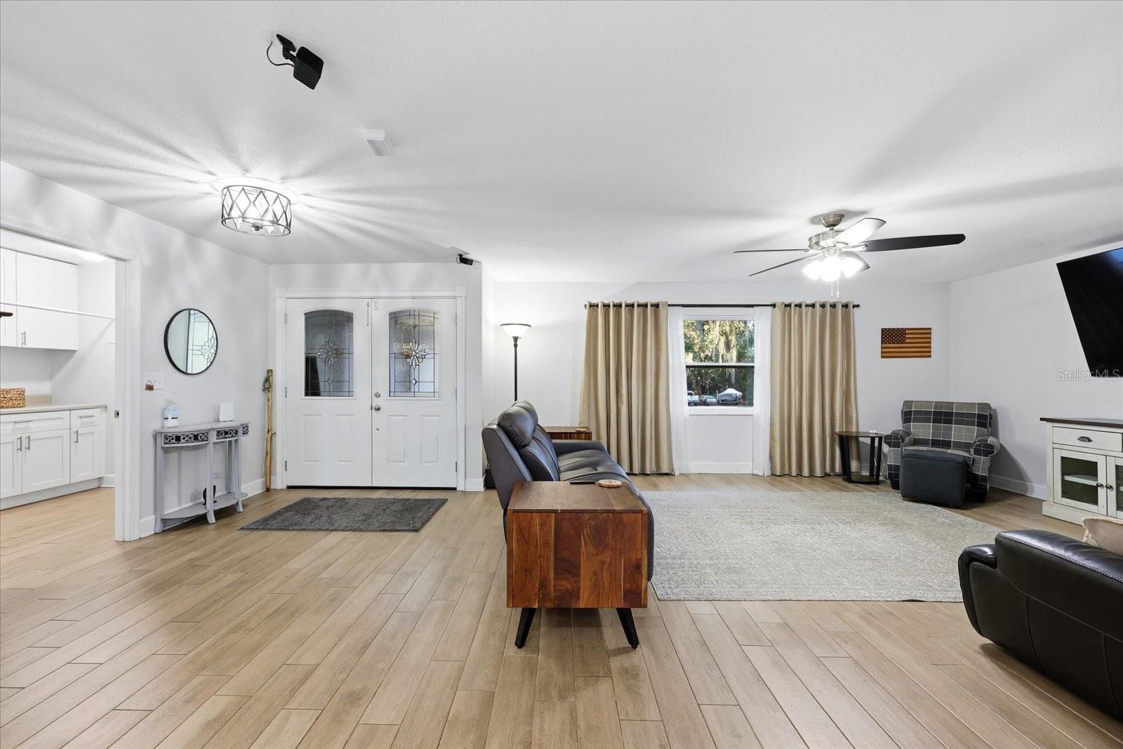 LAKESIDE ESTATES INC - Residential