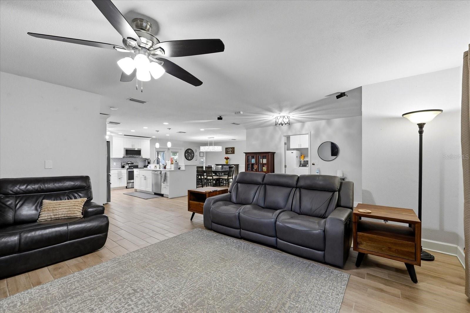 LAKESIDE ESTATES INC - Residential