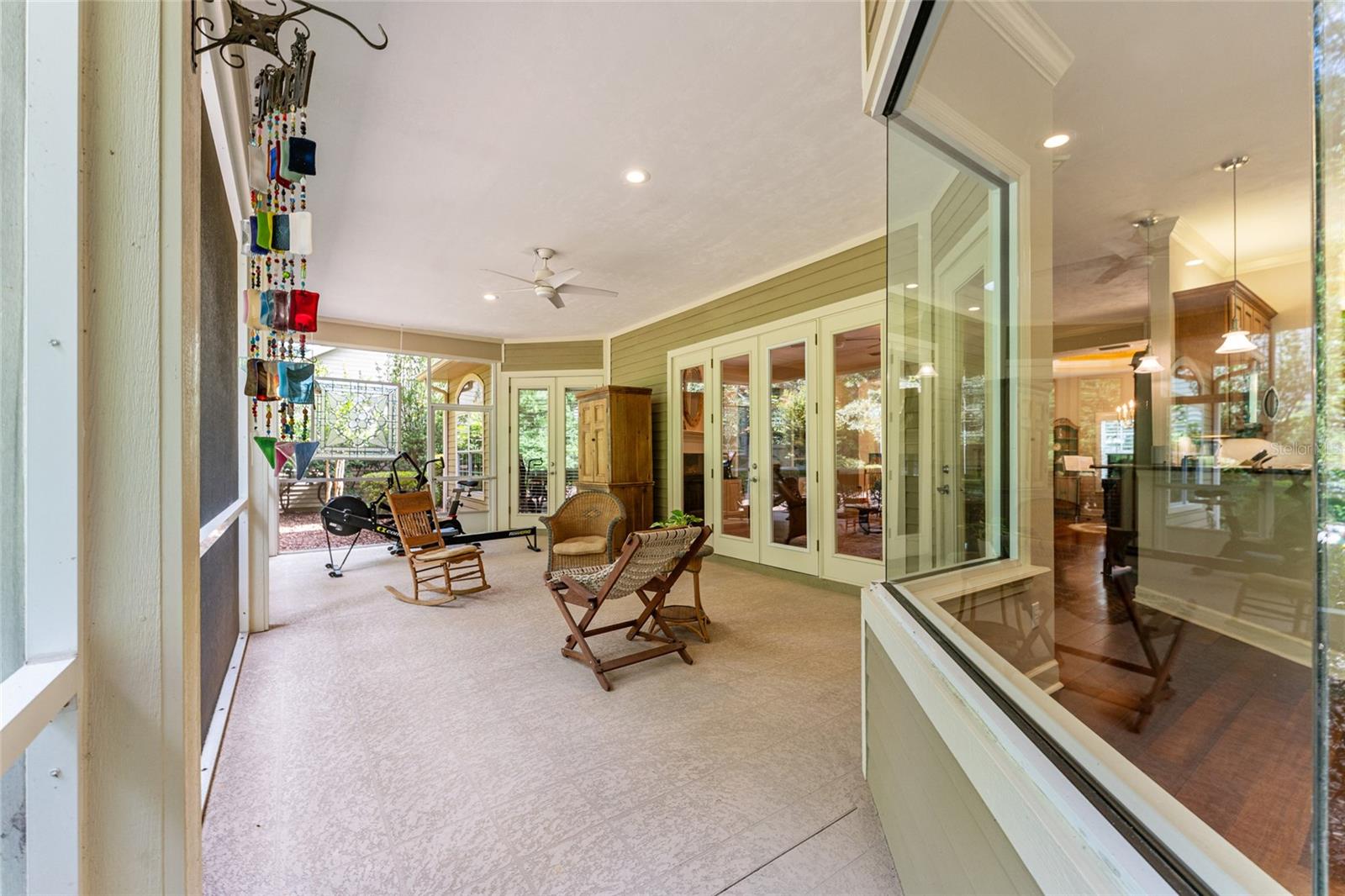 ELOISE GARDENS - Residential