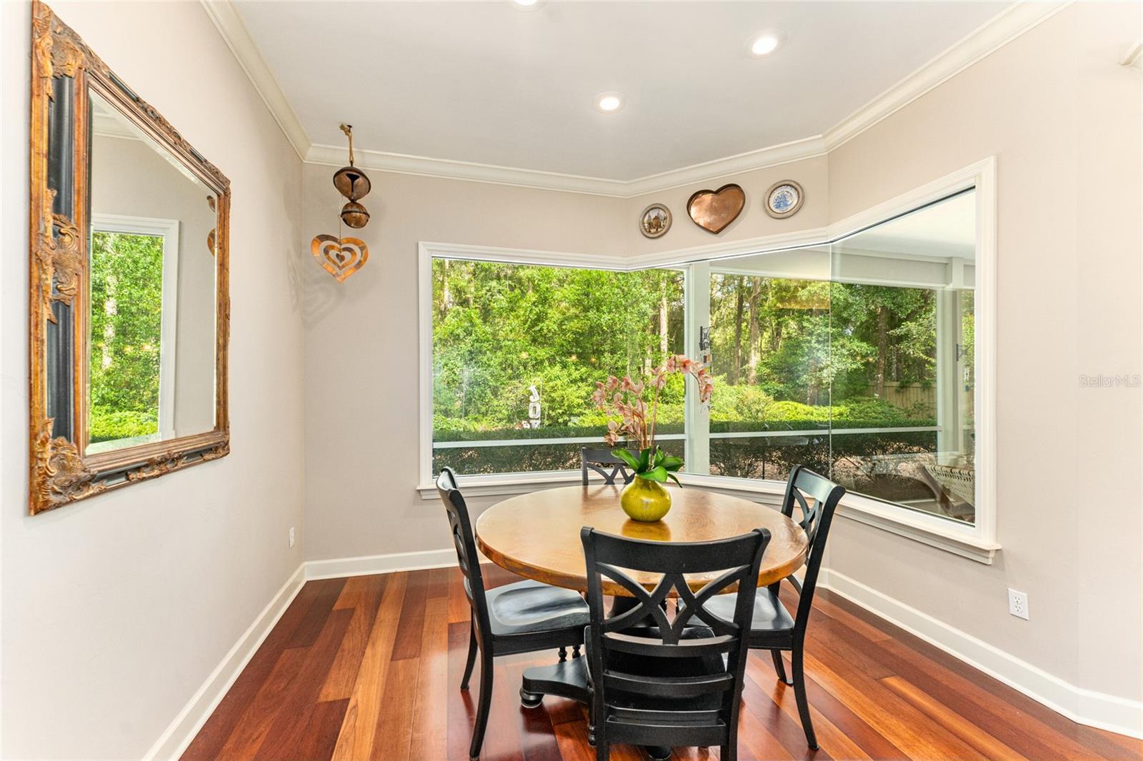 ELOISE GARDENS - Residential