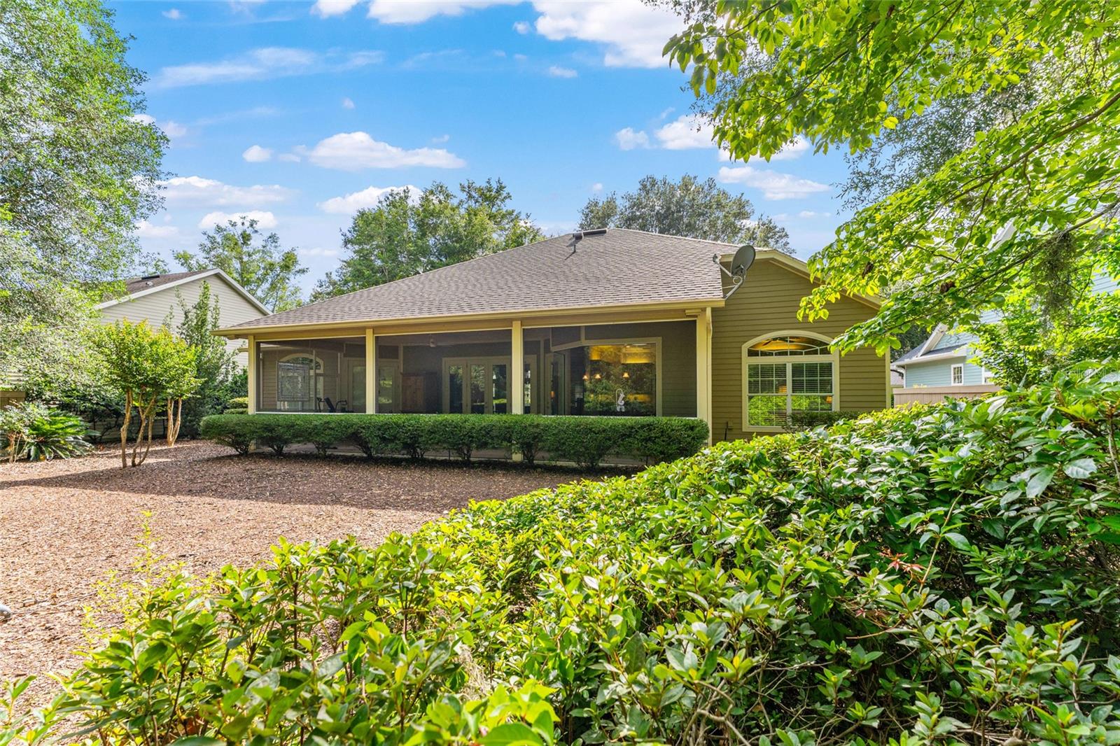 ELOISE GARDENS - Residential