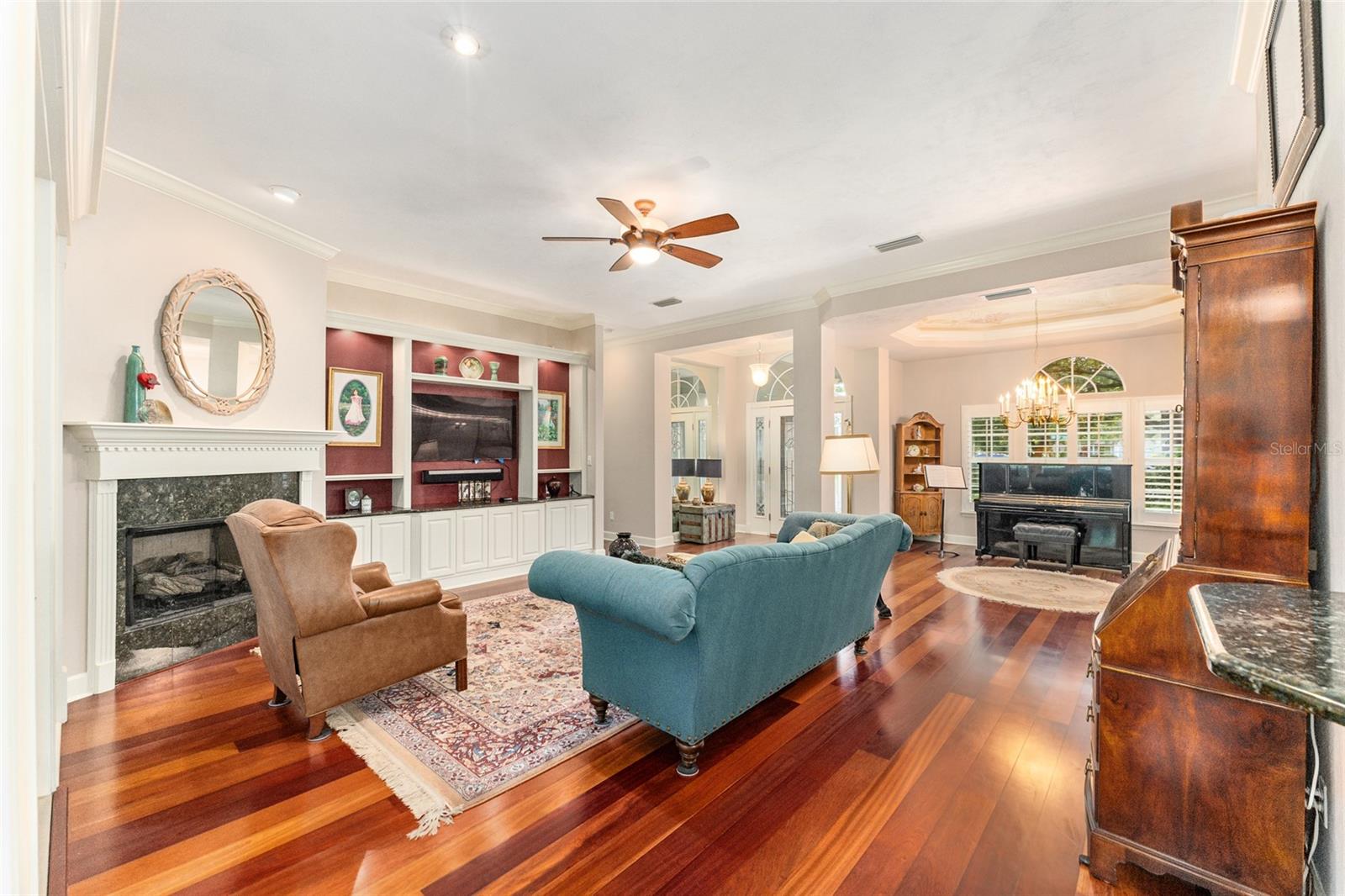 ELOISE GARDENS - Residential