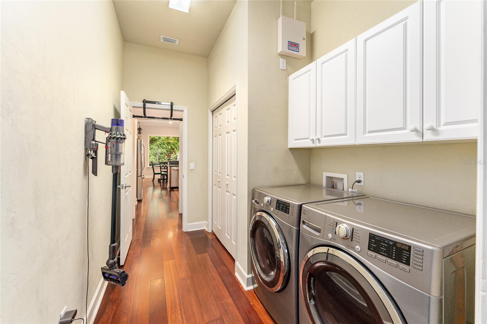 ELOISE GARDENS - Residential