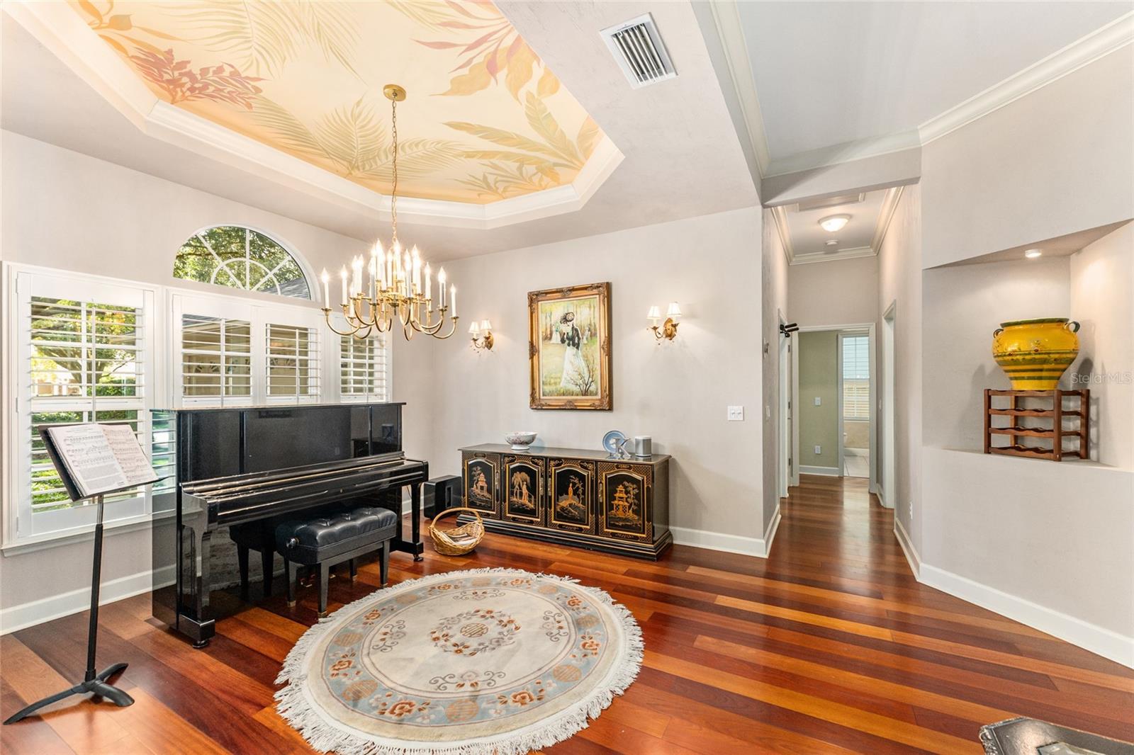 ELOISE GARDENS - Residential